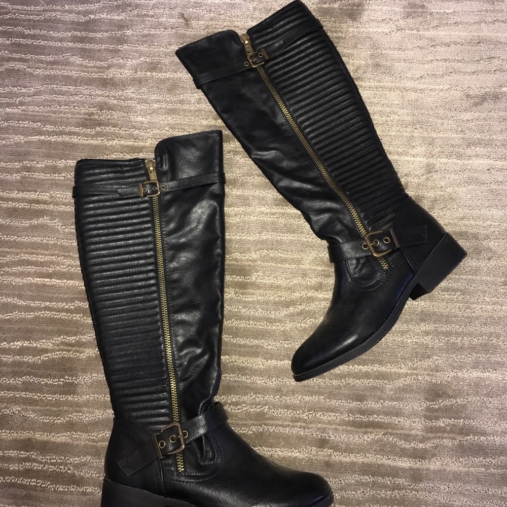 Black boots